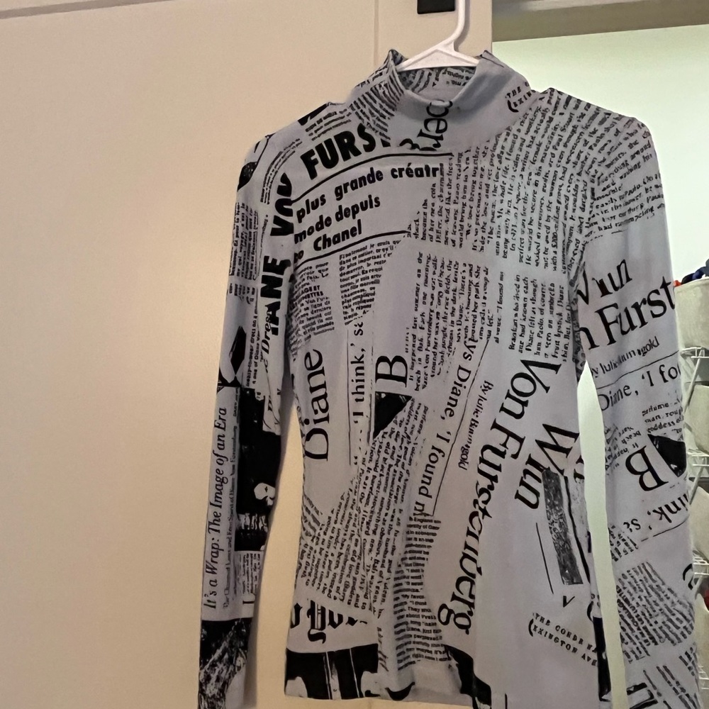 Diane Von Furstenberg Brady Pull Over in Limited Edition Blue Newspaper Print - Picture 3 of 4